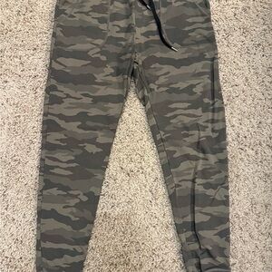 Zyia Active Camo Unwind Joggers
